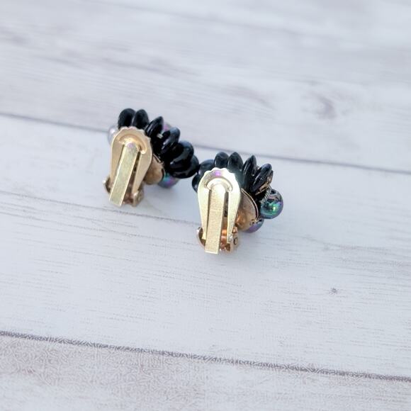 Vintage Clip On Earrings Unusual Dark Iridescent Statement 5/8" - Picture 6 of 6